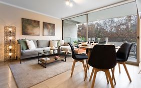 Apartamento en Las Condes frente a parque araucano